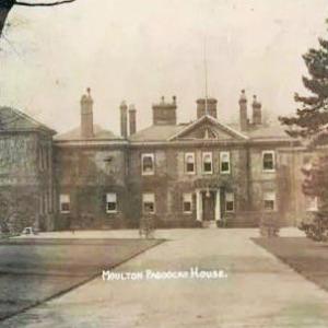 1900s Moulton paddocks house front view 2