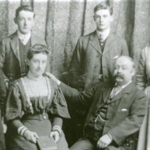 1908 Jennings family Mr Mrs Jennings with Ruby Wilfred