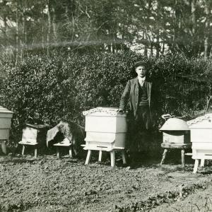 1910 14 Moulton End Russell Clarke084