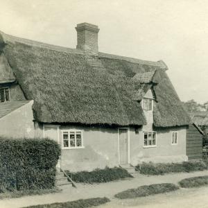 1910 Bridge St note two cottages310
