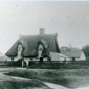 1910 Little Green Moulton note the dray road266