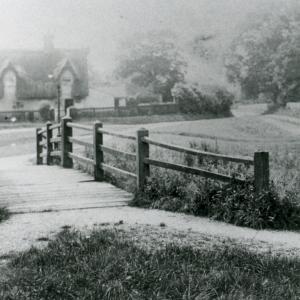 1910 Old wooden bridge Little Green087