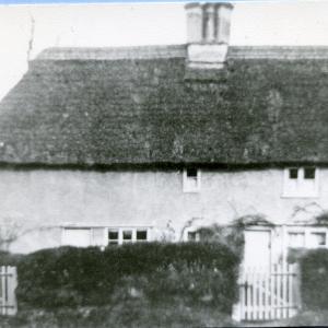 1910 the Old Vicarage 23 Brookside note the fine chimne