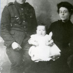 1914 Fred Olive Tredgett baby Elsie226