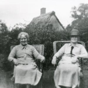 1921 The Errington sisters teacher at Moulton School452