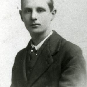 1925 Eric Pooley son of the village baker256