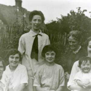 1928 Group Nr Bridge St412