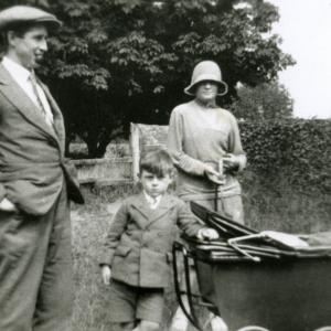 1929 Old Churchyard Chris Blanch Ted tweed Nora Pooley