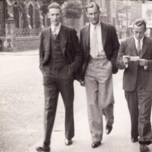 1930s Gt Yarmouth. Leslie Maurice Wybrew on the left.