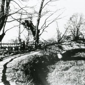 1930s The Pretty Bridge124