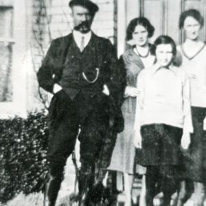 1932 MP cottages Newmarket Rd Johnstone family519