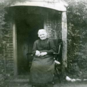 1933 No 3 The Green Mrs Beals254