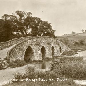 1936 Postcard of The Packhorse Bridg007