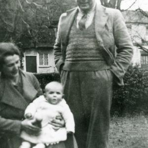 1937 Jessie Ron Green with baby Diana461