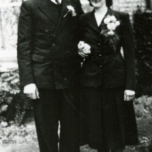 1940s NKT Rd Mr Mrs Cadman Bessy daughter of Mr Mrs 