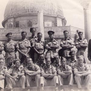 1944 Jersalem King Solomons Temple Maurice Wybrew 2nd row extreme right.