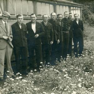 1946 Kennett Rd POWs with Mr Saltmarsh572