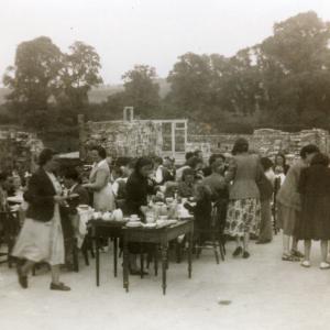 1953 Benefield Rd coronation street party food654