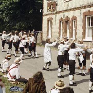 1976 Bridge St Mtn Suff UKMorris dancers outside the King