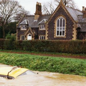 1993 Brookside taxi in trouble067