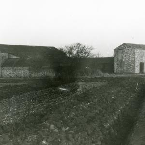1993 Folly Hill two unoccupied farm cottages barns008