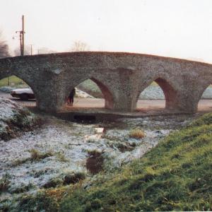 1993 The Packhorse bridge looking south073
