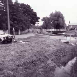1994 Brookside summer picnic by the river089