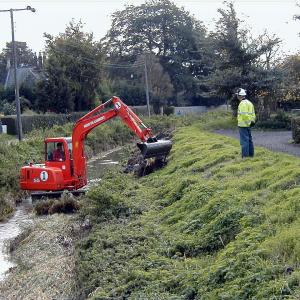 1999 Brookside River digger