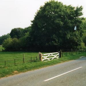 2000 French Hall Pond dog bin102