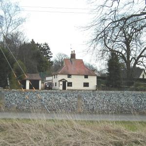 2001 PRIORY COTTAGE 2