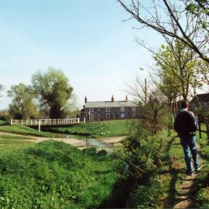 2001 spring Church Ford car bridge084