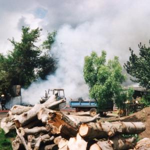 2002 Bury Lane Tony Jennings yard fire destroys seve 1