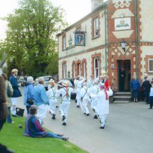 2006 Bridge St Morris dancers at the Kings Head274