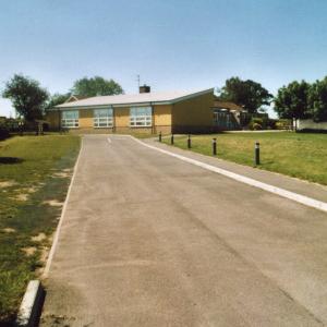 2007 June Kennett Rd New school classroom288