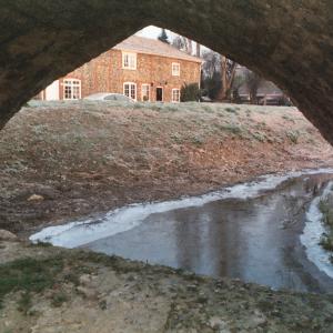 2007 Packhorse Bridge ice on river