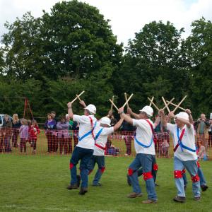 2012 07 06 Moulton Village Hall playing field Queen 49