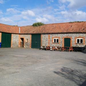 2013 29 03 Moulton Suffolk The Kings Head before renovat
