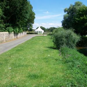 2014 03 07 Brookside Moulton Marque set up for Rock in the Meadow