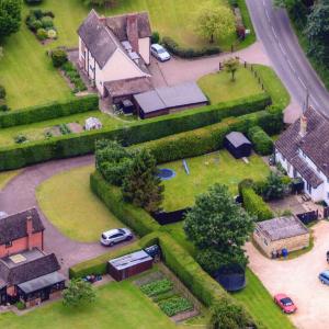 2014 Sandpit Corner Kennett Rd.