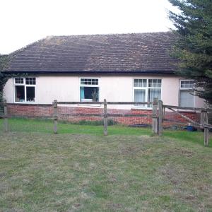 2015 03 10 No 22 The Street bungalow with small house in garden 3