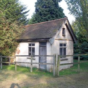 2015 03 10 No 22 The Street bungalow with small house in garden 4