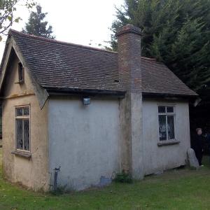 2015 03 10 No 22 The Street bungalow with small house in garden 5