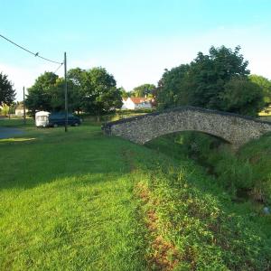 2015 04 07 Brookside the Church Meadow Rock in the Meadow guests stay in the caravan over night 2