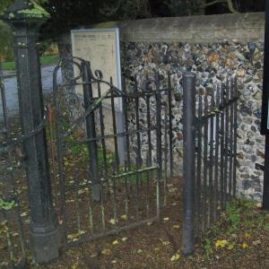 2019 11 26 Saint Peters church kissing gate. Moulton Suff 2