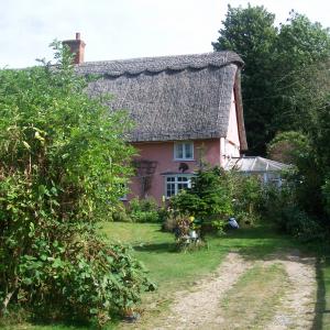 2019 August Views of Moulton Katherine Whitwell house Brookside.