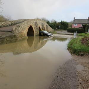 2020 04 12 Taxi swept under the bridge by the flood on the 3rd 6