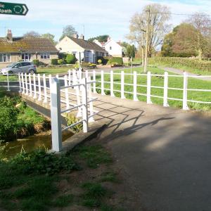 2020 19 04 Car Bridge painted Moulton 27