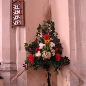 2021 26 09 HARVEST NAVE FLOWERS