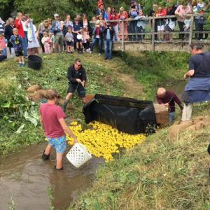 2022 04 06 Moulton Playing Field Platinum celebrations z