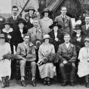 I901 Hammond weedding at Chippenham. There were many Hammonds in Moulton.